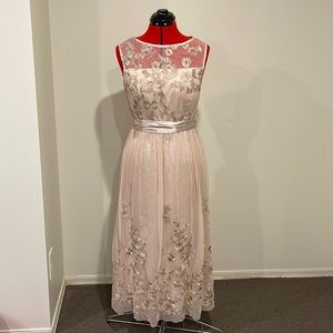 Jessica Howard Cream and Silver Embroidered Midi Dress